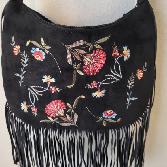 Y2K Black Embroidered Fringe Shoulder Bag Boho 90s Floral Suede Look - Picture 8 of 15